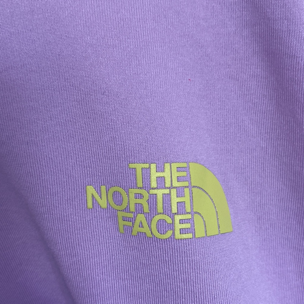 North Face Active Fit Shirt - Picture 2 of 4
